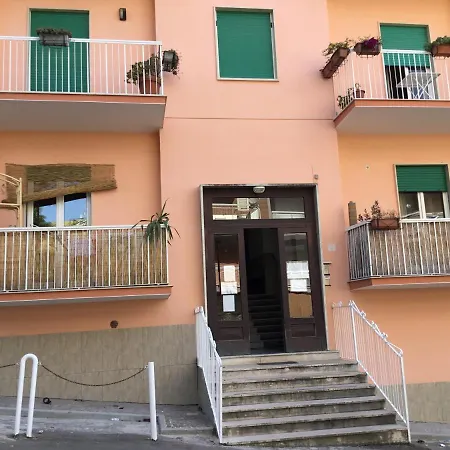 לינה וארוחת בוקר Casa Eleonora *