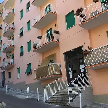 Casa Eleonora לינה וארוחת בוקר *