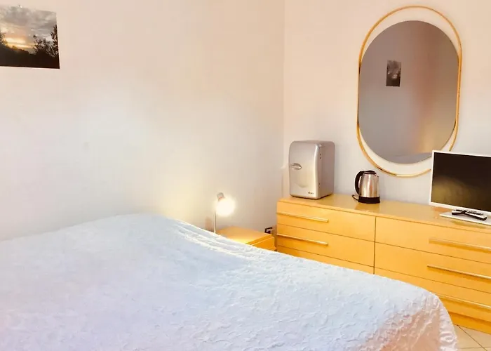 Alojamento de Acomodação e Pequeno-almoço Casa Eleonora *